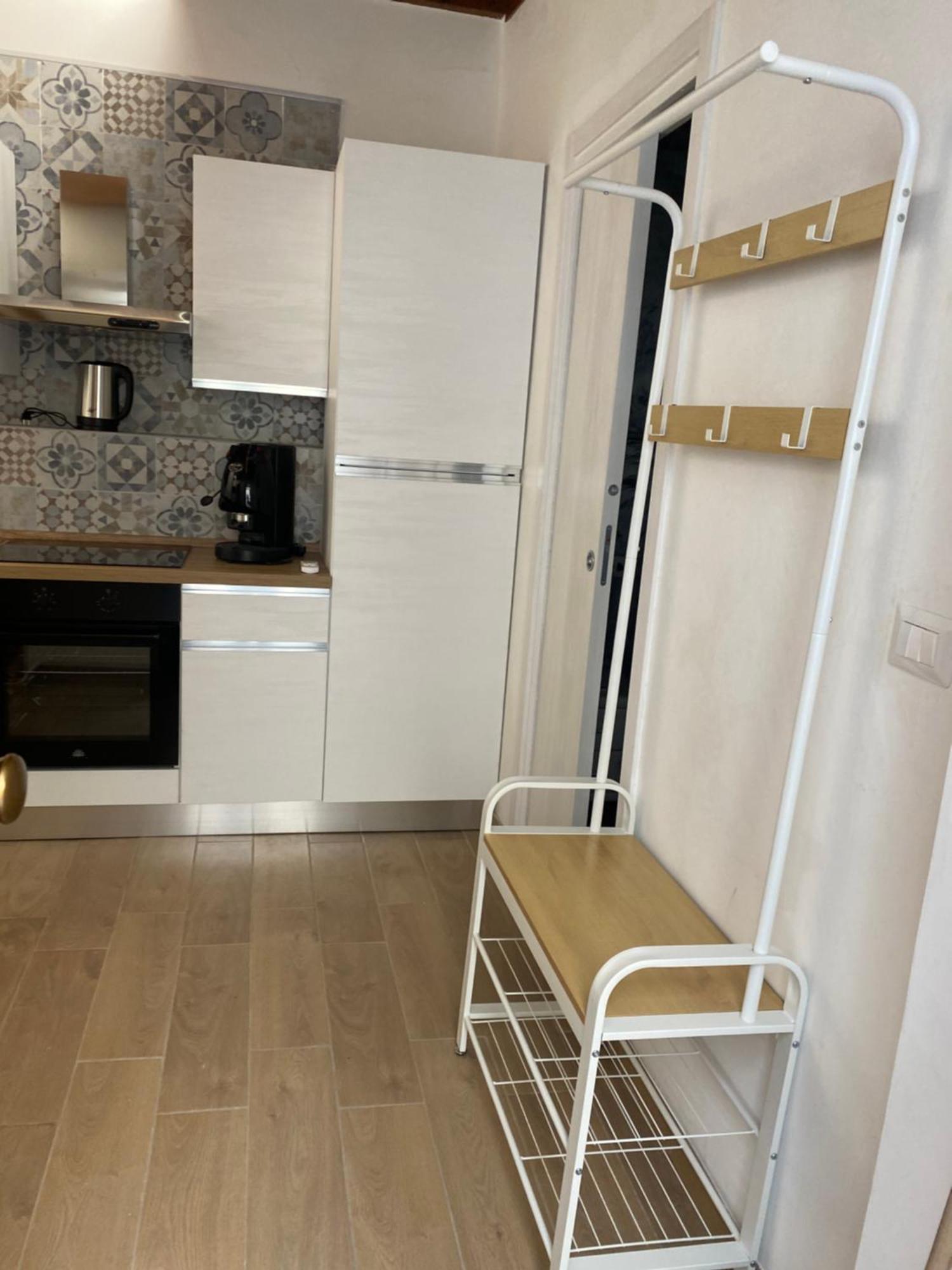 Il Giardino Di Max Apartment Bari Bagian luar foto
