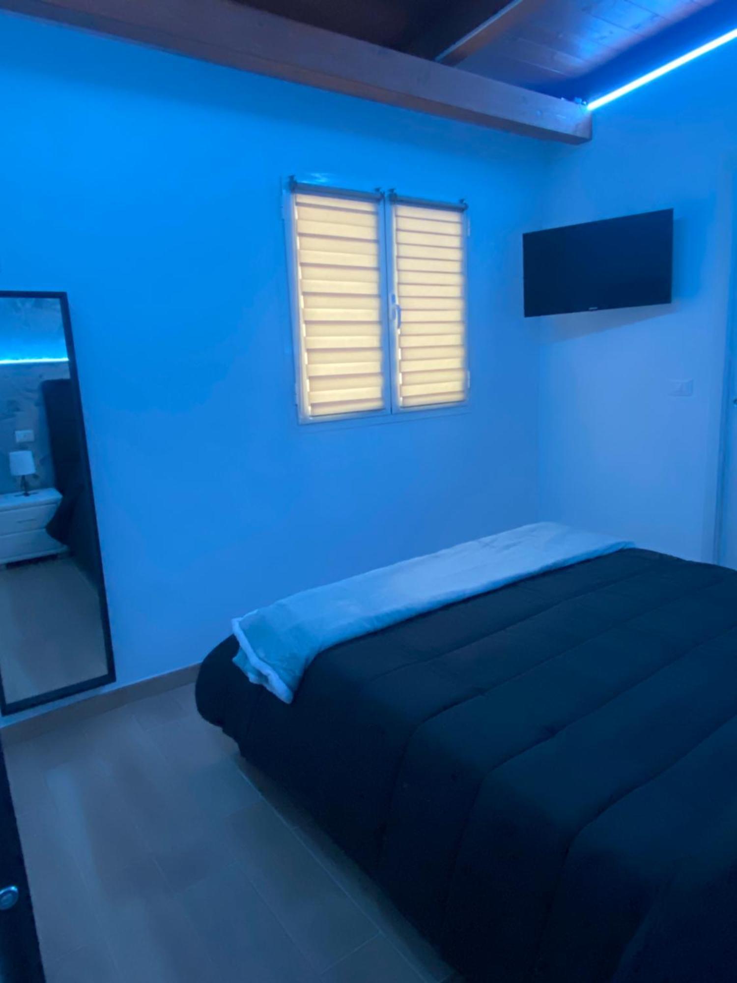Il Giardino Di Max Apartment Bari Bagian luar foto
