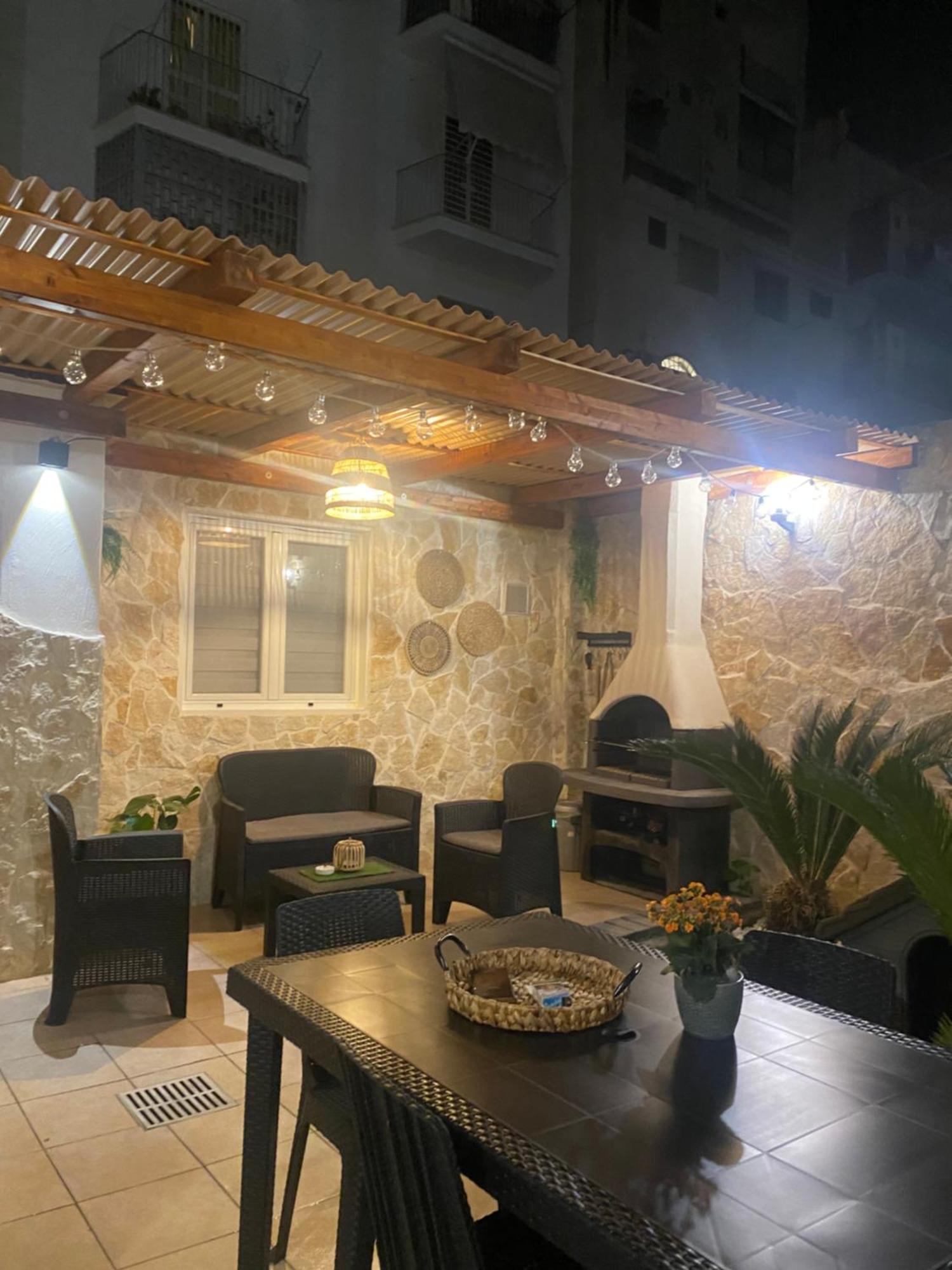 Il Giardino Di Max Apartment Bari Bagian luar foto
